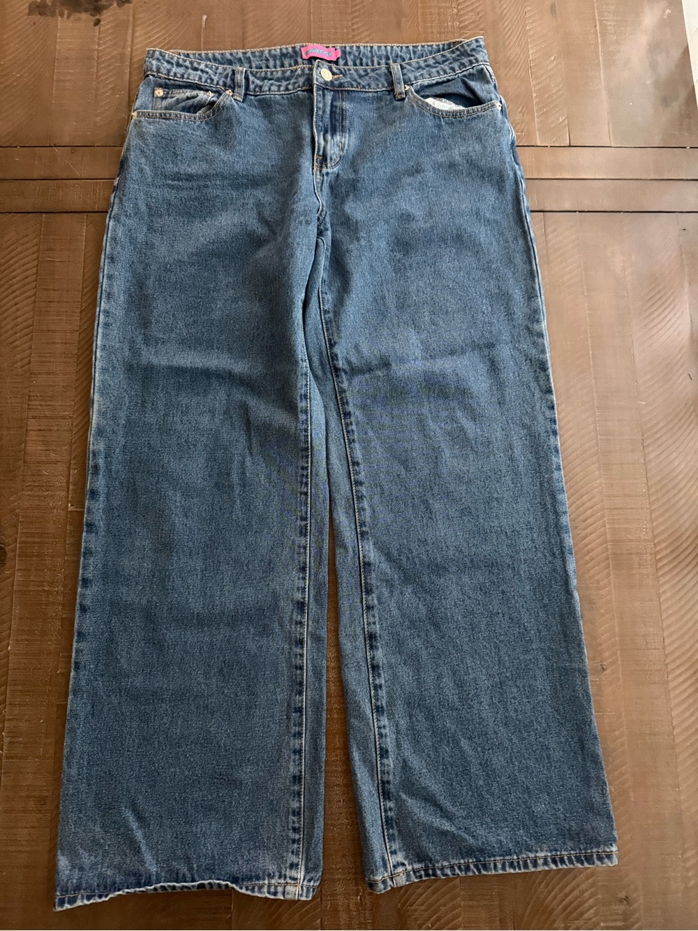 Edikted Wide Leg Low Rose Denim Jeans in Blue